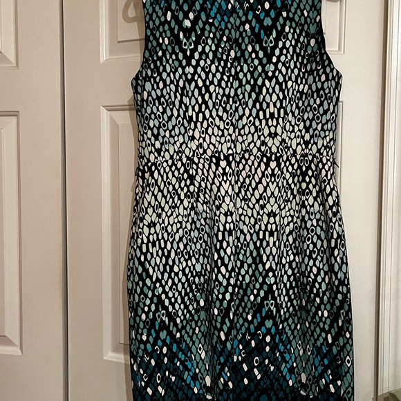 Connected Apparel Sleeveless Dress - Picture 9 of 9